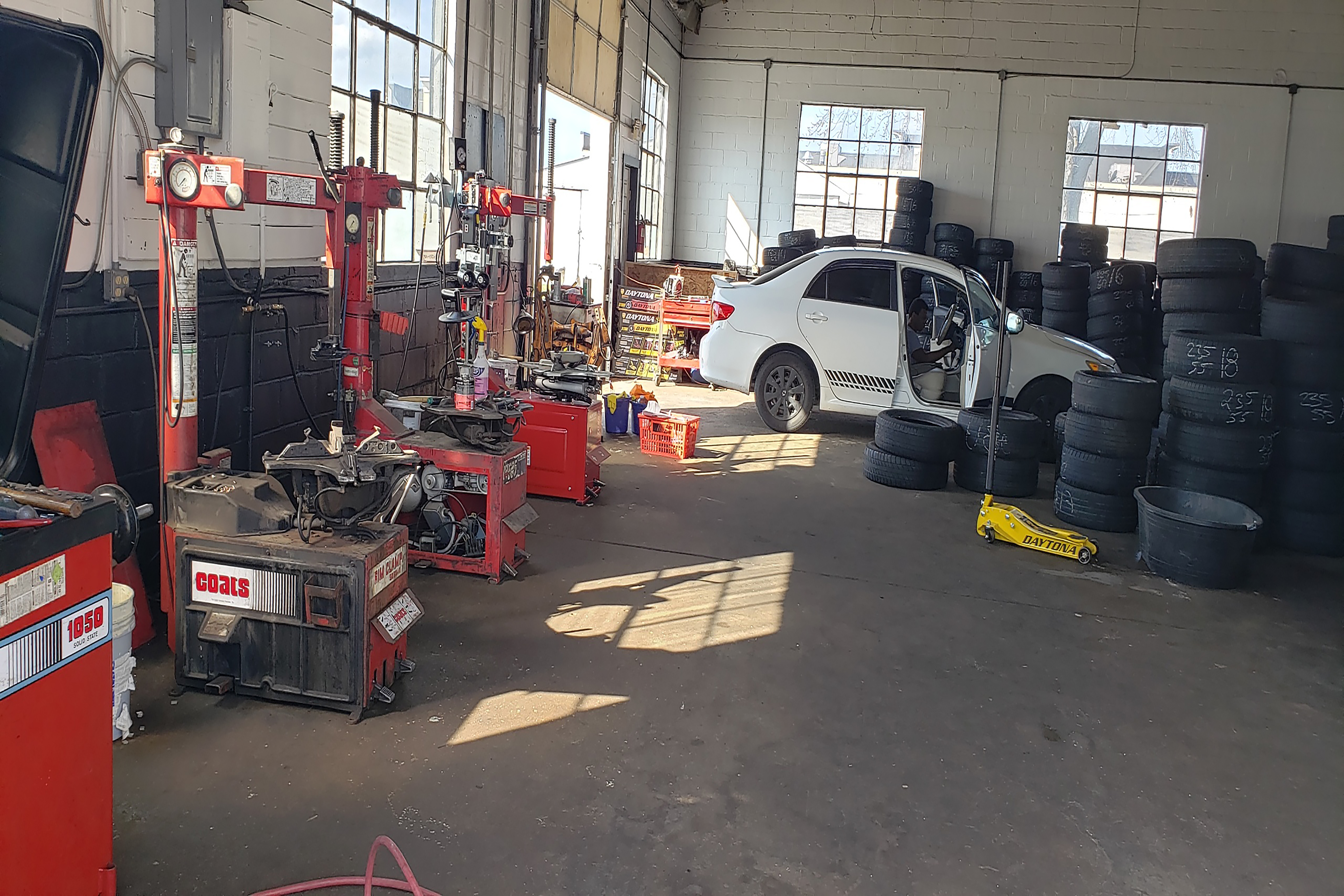 tire changeing machines