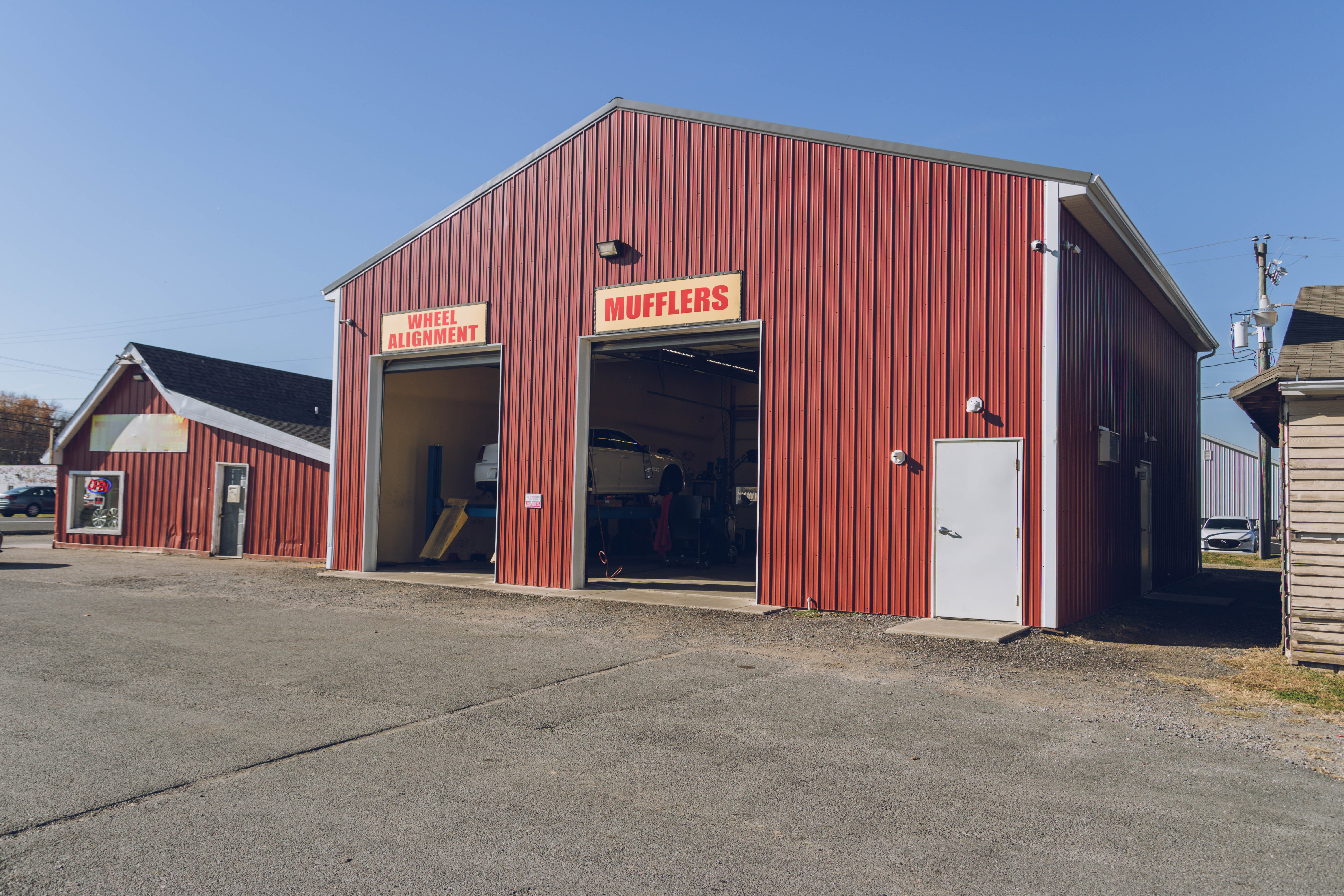 Tire shope located in (North)Dover Delaware close to Delaware Technical community collage